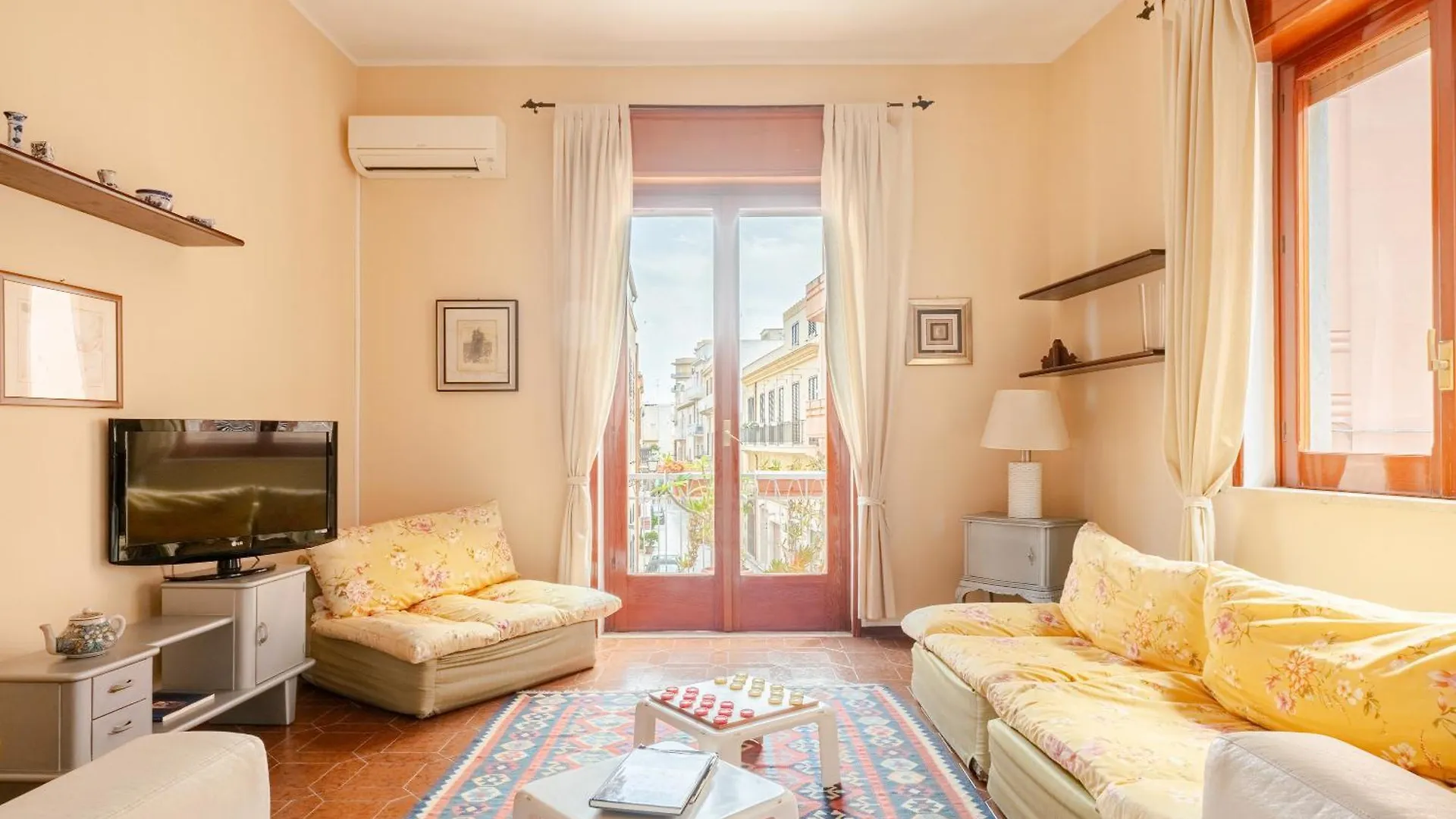 Kina House Villa Marsala 0*,